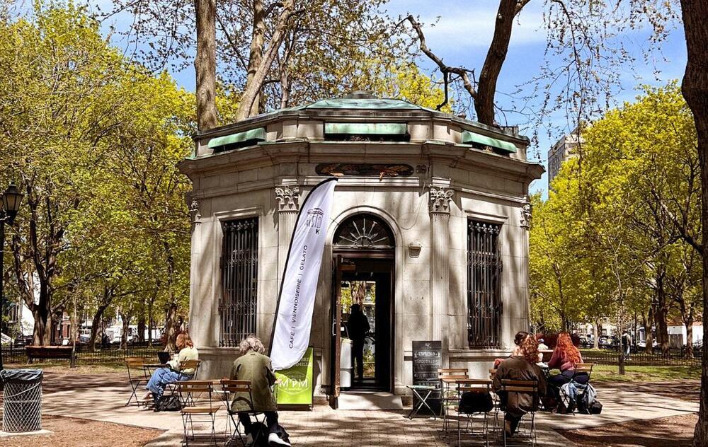 Kiosque du Carré Saint-Louis