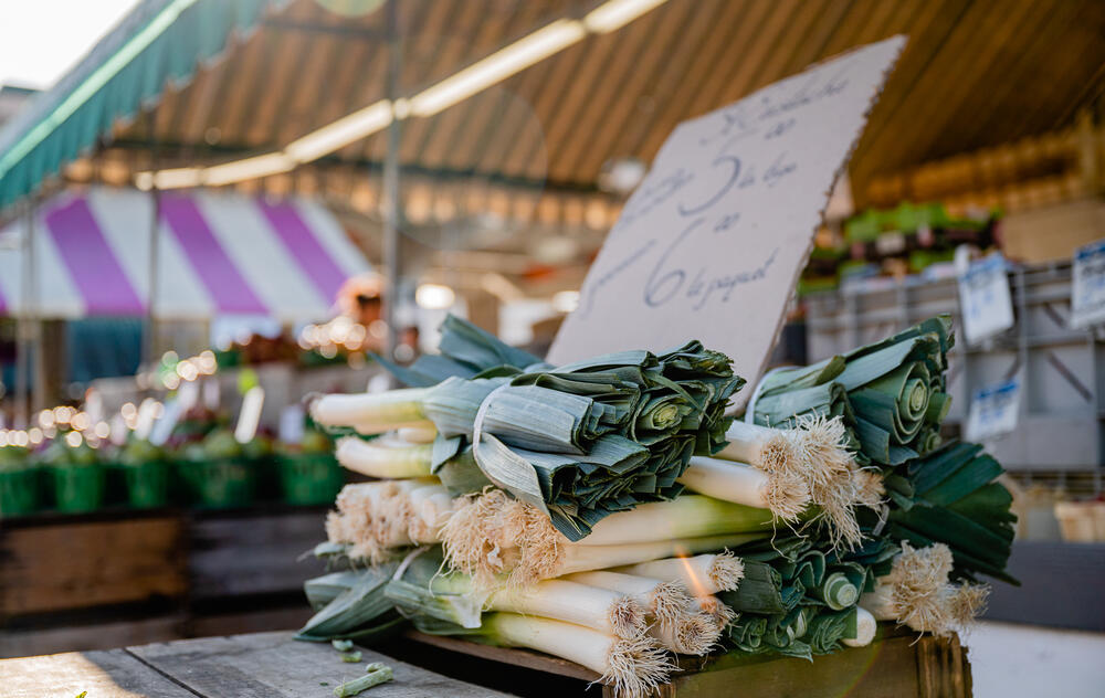 Poireaux au Marché Jean-Talon