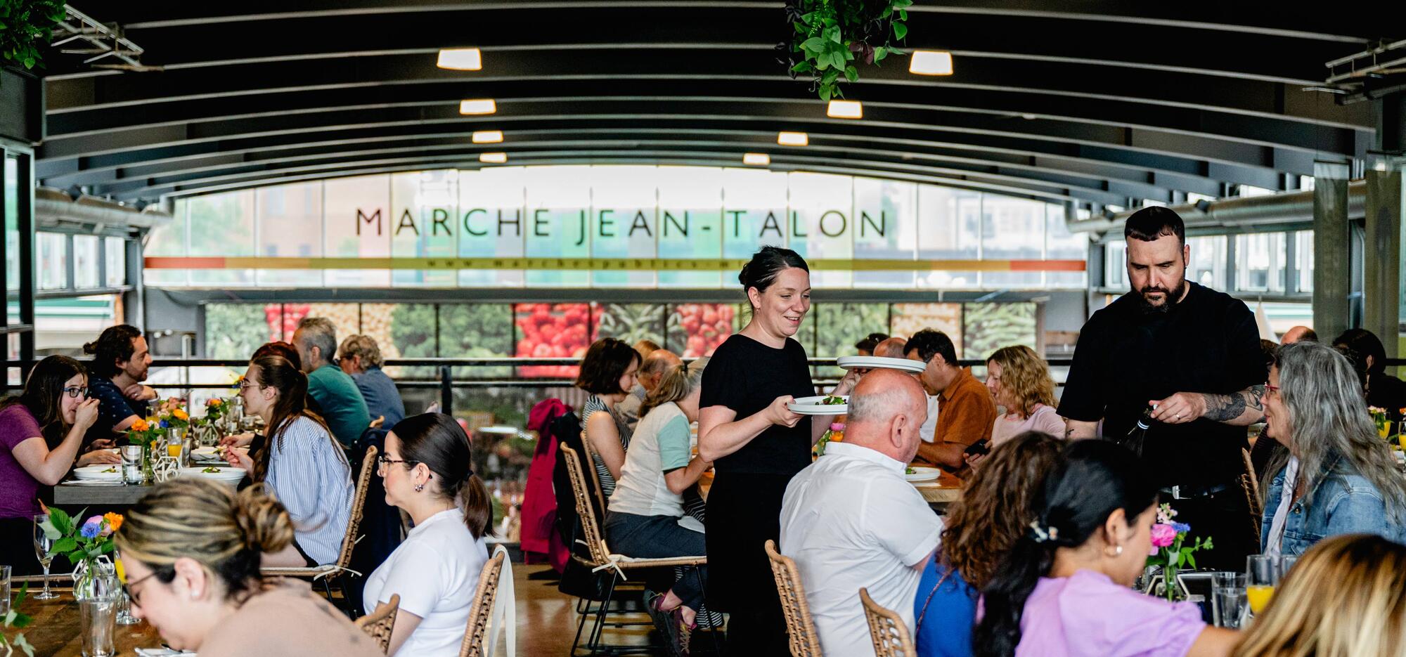 image de la mezzanine du Marché Jean-Talon