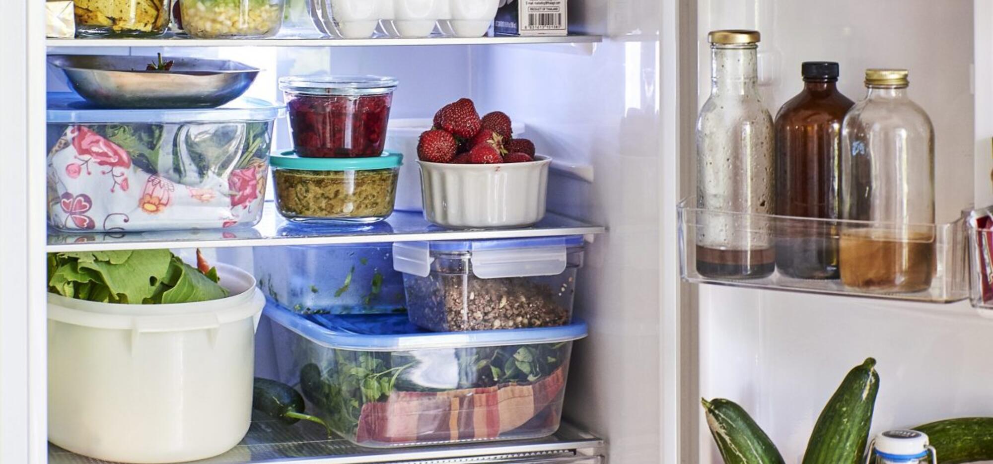 Aliments dans le réfrigérateur