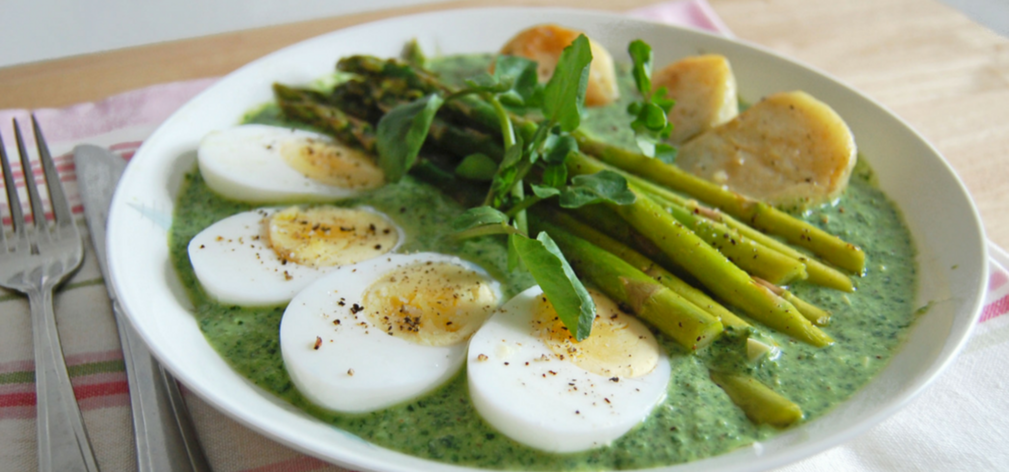A Springtime Recipe: Asparagus with Herb Sauce