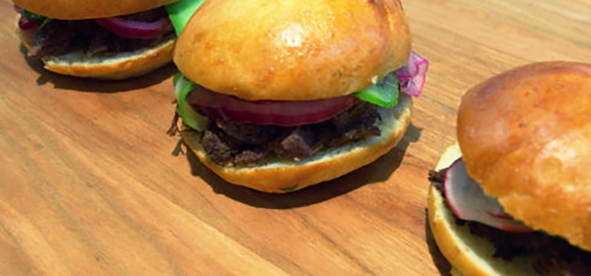 Mini-burgers de bœuf effiloché