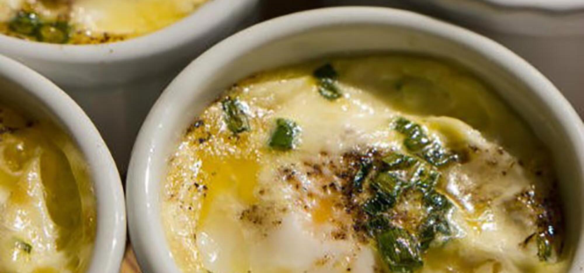 Œufs en cocottes, crème et ciboulette