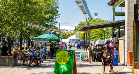 Musical performance at Maisonneuve Market
