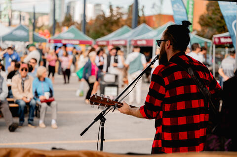 Guitariste au Marché Atwater