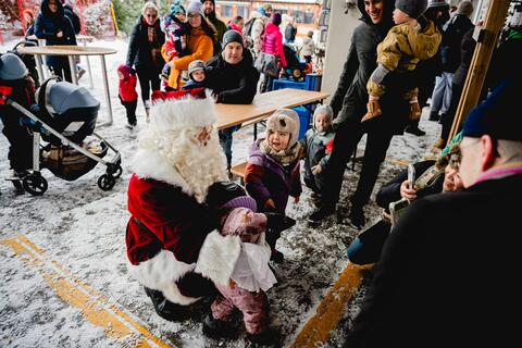 pere noel au marché jean-talon