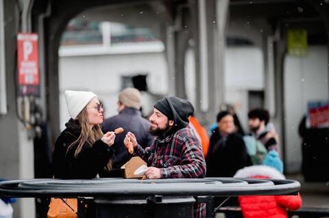 couple au marché jean-talon