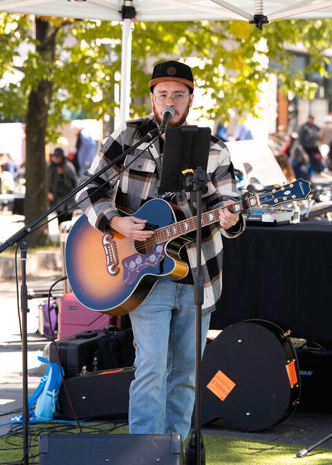 Musiciens au Oktoberfest du Marché Maisonneuve