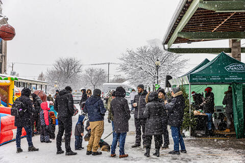 Terrasse hivernale au Marché Maisonneuve