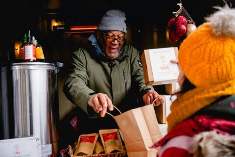Le temps des Fêtes au Marché Jean-Talon