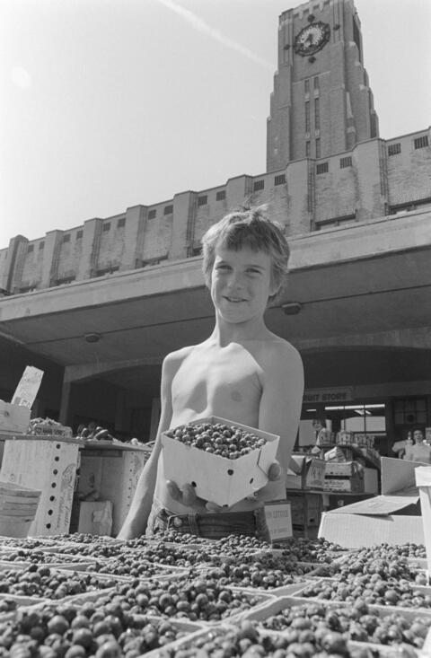 Marché Atwater 1978 - BAnQ - E6,S7,SS1,D780814-780815