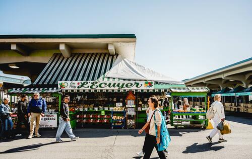 marchand au marché jean-talon
