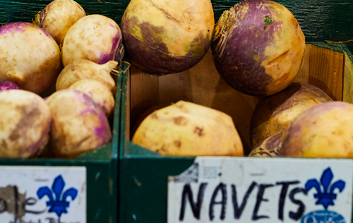 légumes racines au Marché Jean-Talon