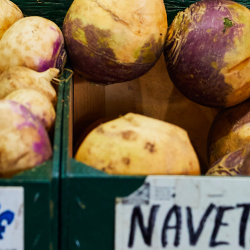 légumes racines au Marché Jean-Talon